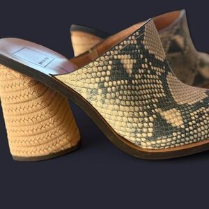 Dolce Vita  Stylish Snake Print Women's Shoes size 8.5